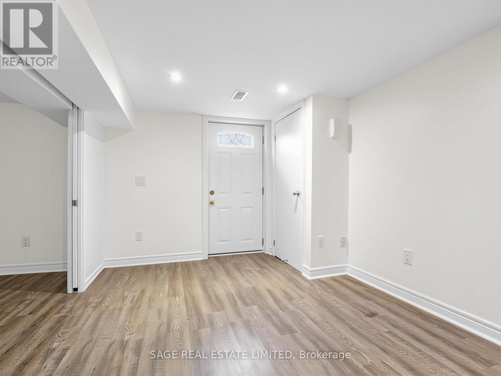 Lower - 321 LAUDER AVENUE Image 3