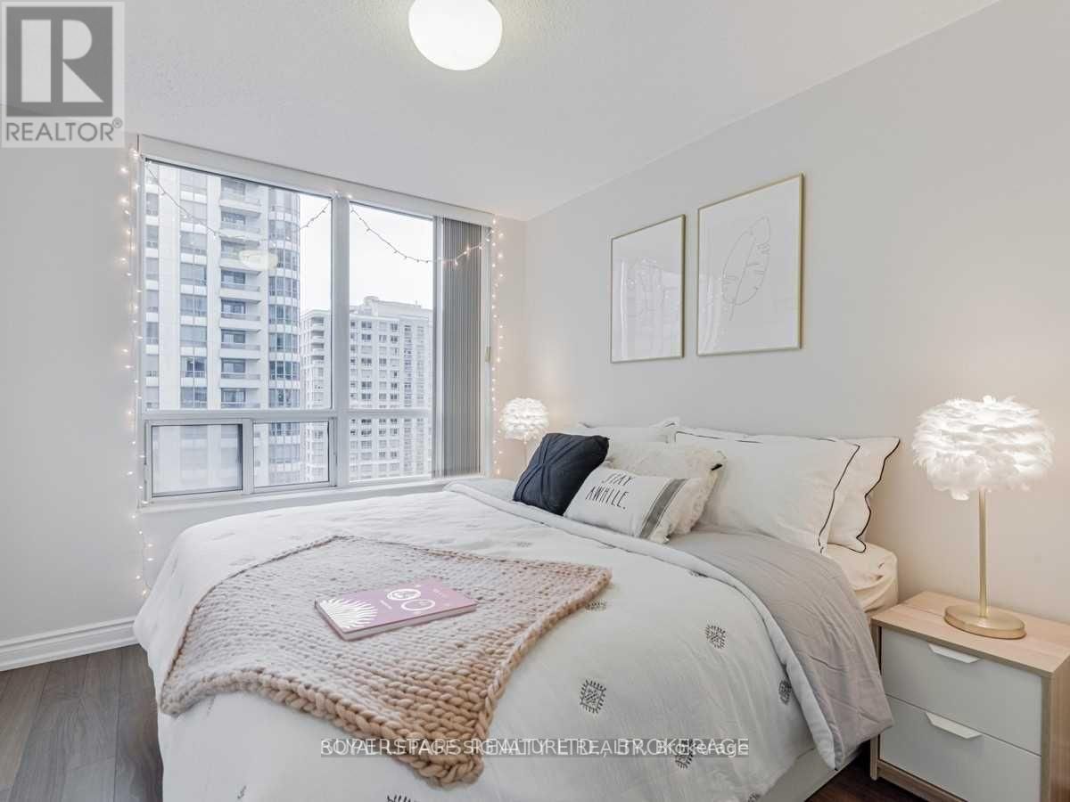 1517 - 15 NORTHTOWN WAY Image 8