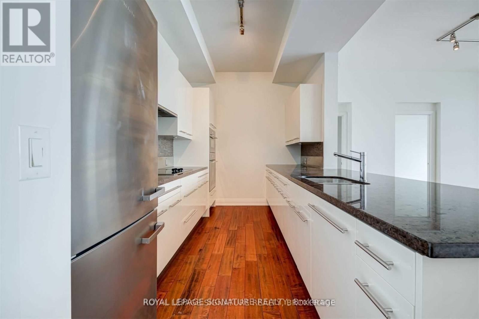 4201 - 80 JOHN STREET Image 10