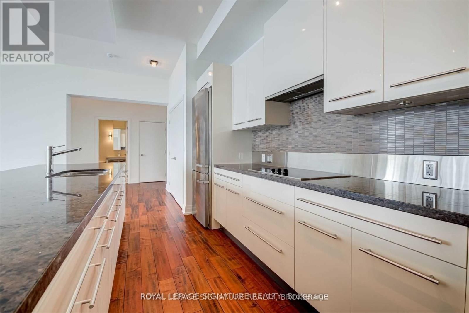 4201 - 80 JOHN STREET Image 11