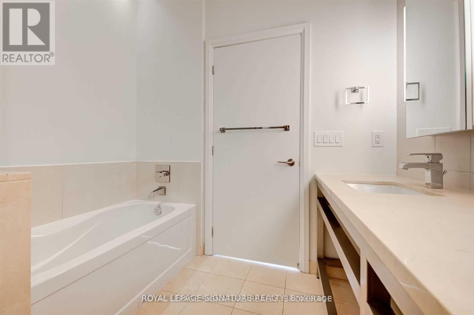 4201 - 80 JOHN STREET Image 20