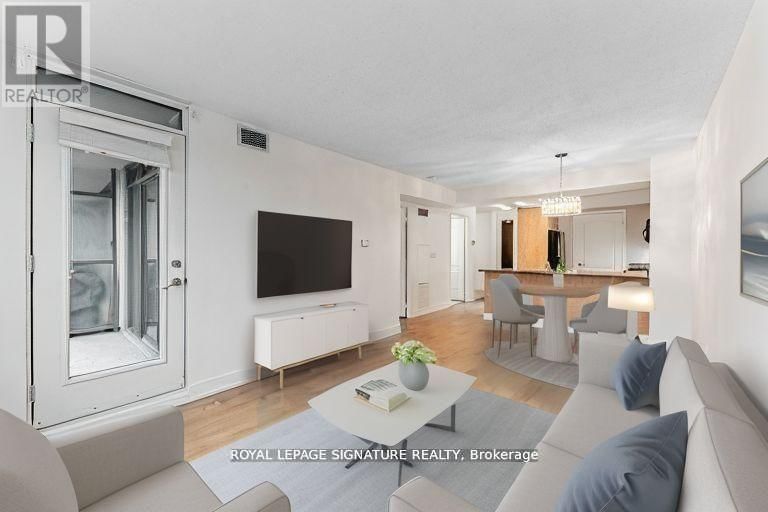 411 - 205 THE DON WAY WEST Image 1