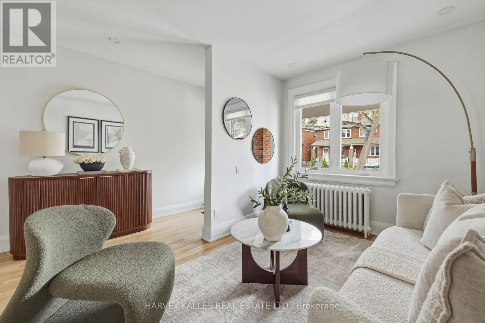 683 HILLSDALE AVENUE EAST Image 4