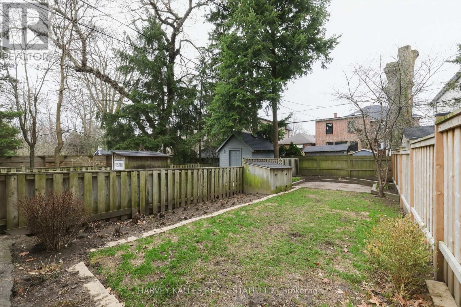 683 HILLSDALE AVENUE EAST Image 42