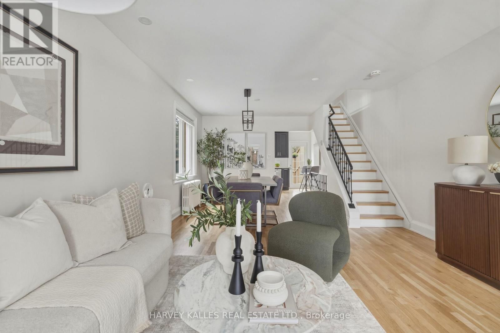 683 HILLSDALE AVENUE EAST Image 9