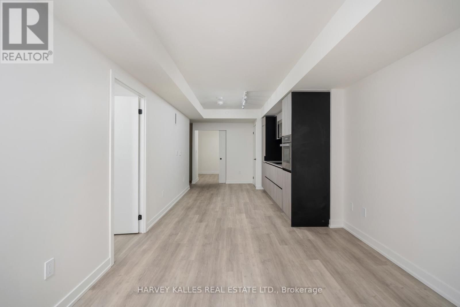 507 - 2 AUGUSTA AVENUE Image 15