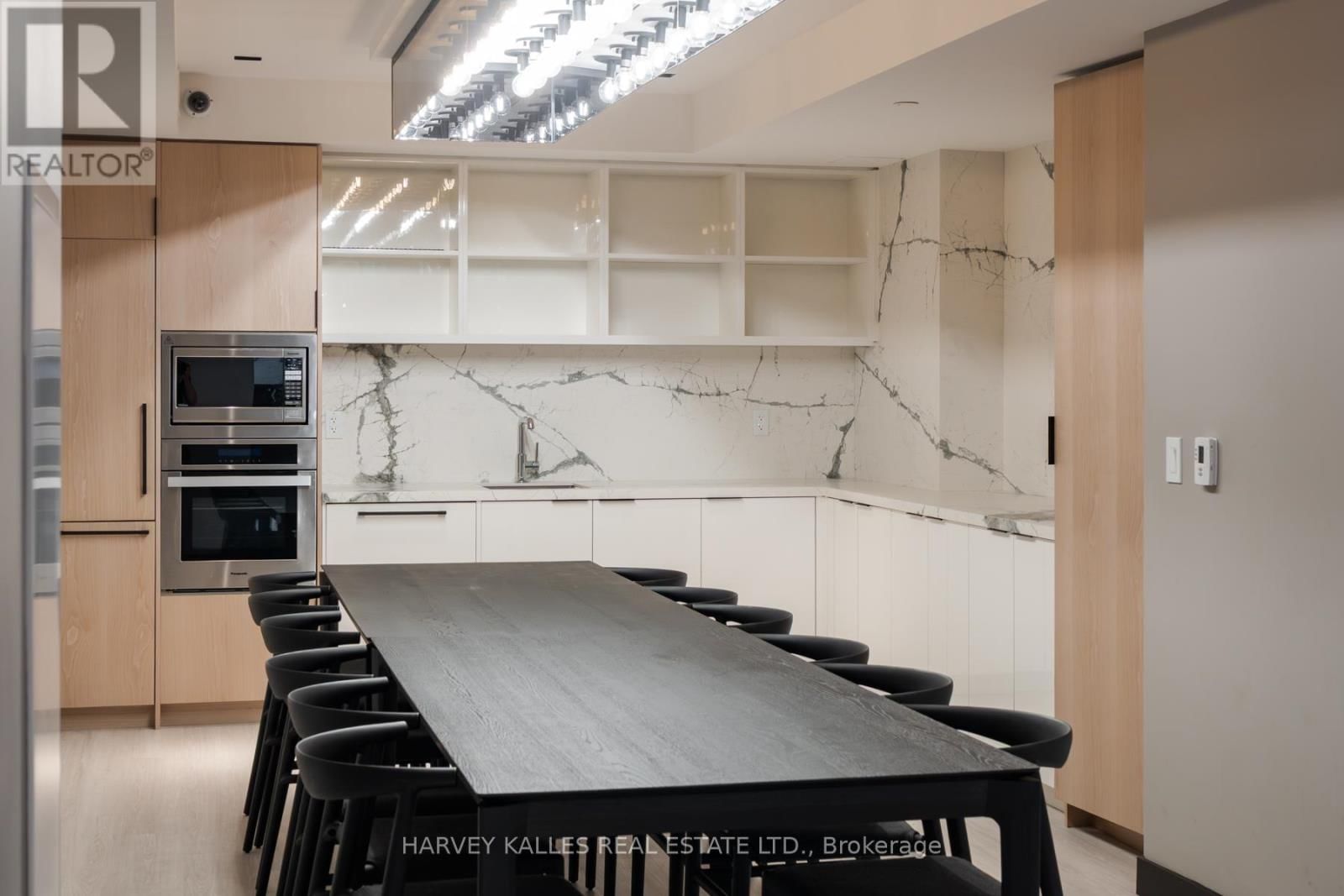 507 - 2 AUGUSTA AVENUE Image 33