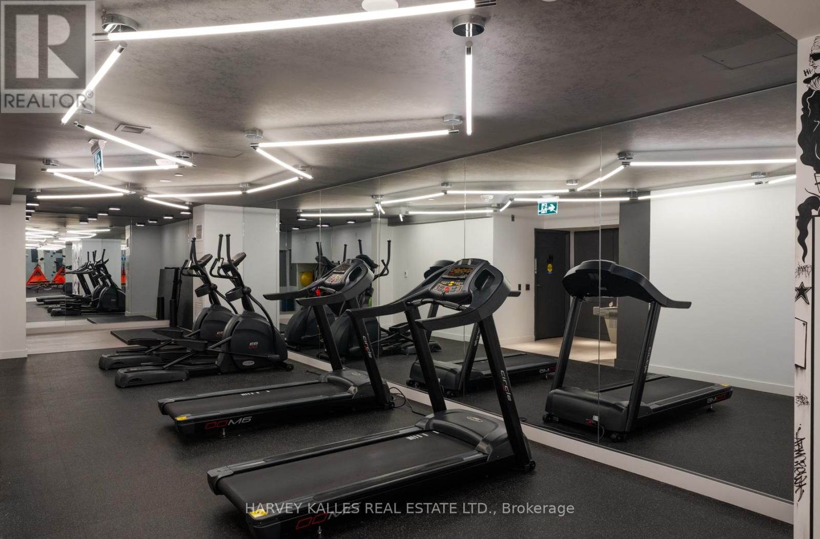 507 - 2 AUGUSTA AVENUE Image 35