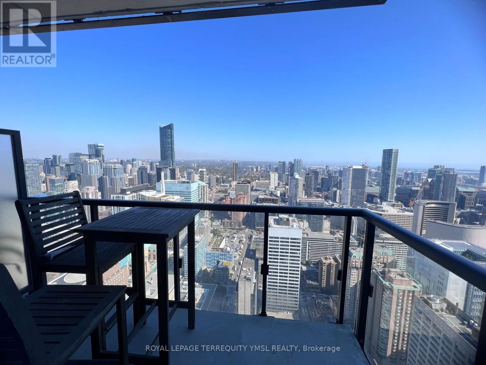 4506 - 488 UNIVERSITY AVENUE Image 21