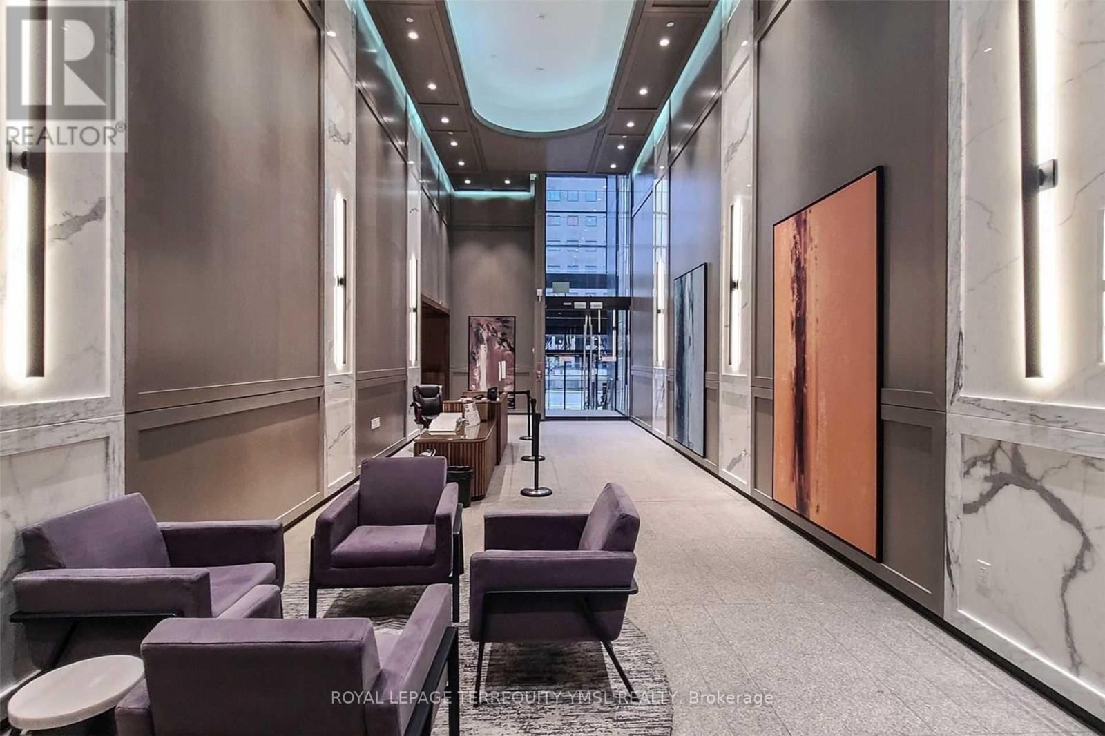 4506 - 488 UNIVERSITY AVENUE Image 3