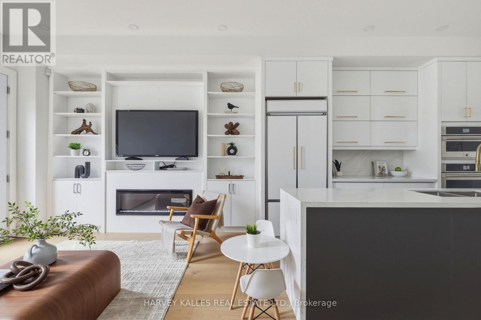 599 SOUDAN AVENUE Image 16