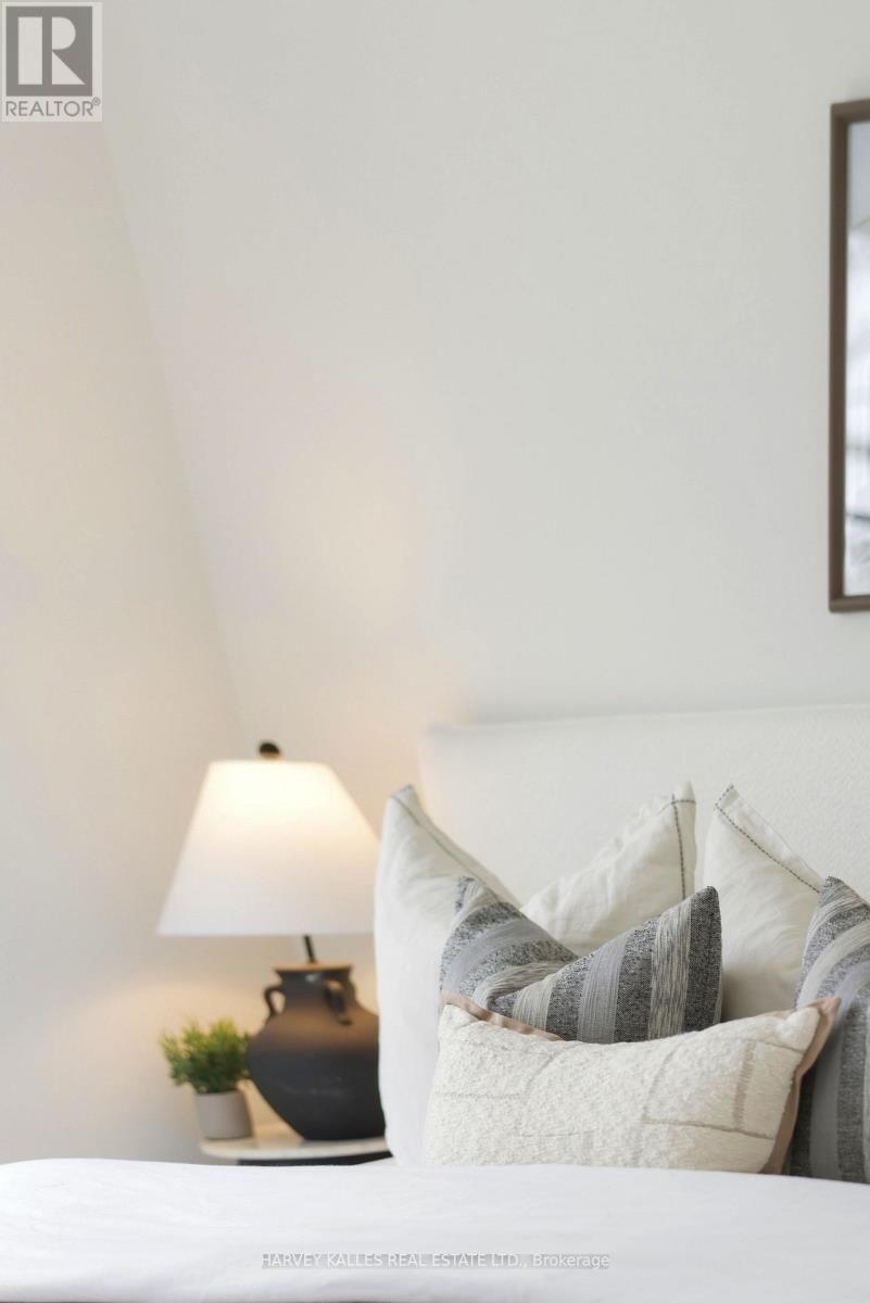 599 SOUDAN AVENUE Image 32