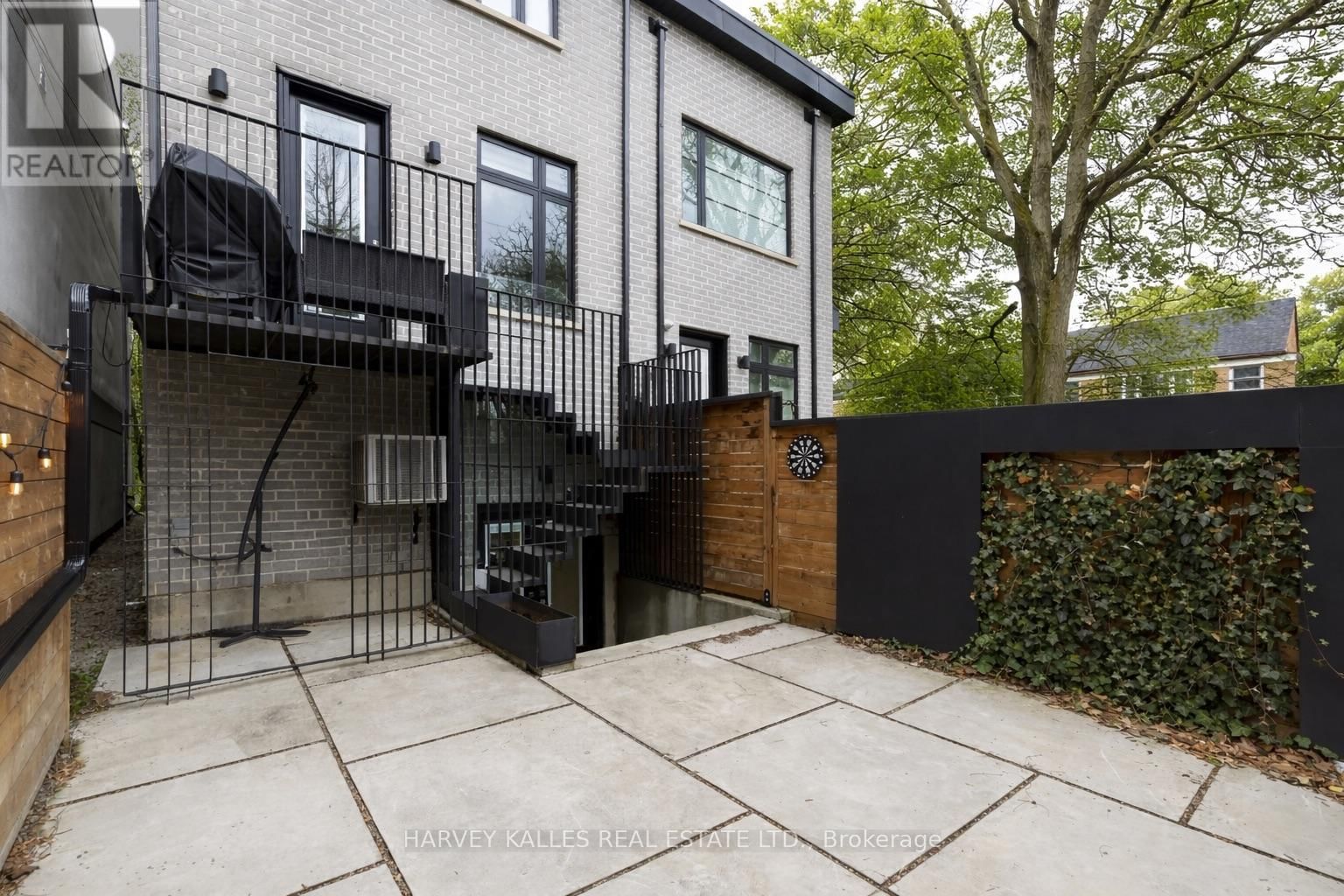 599 SOUDAN AVENUE Image 48