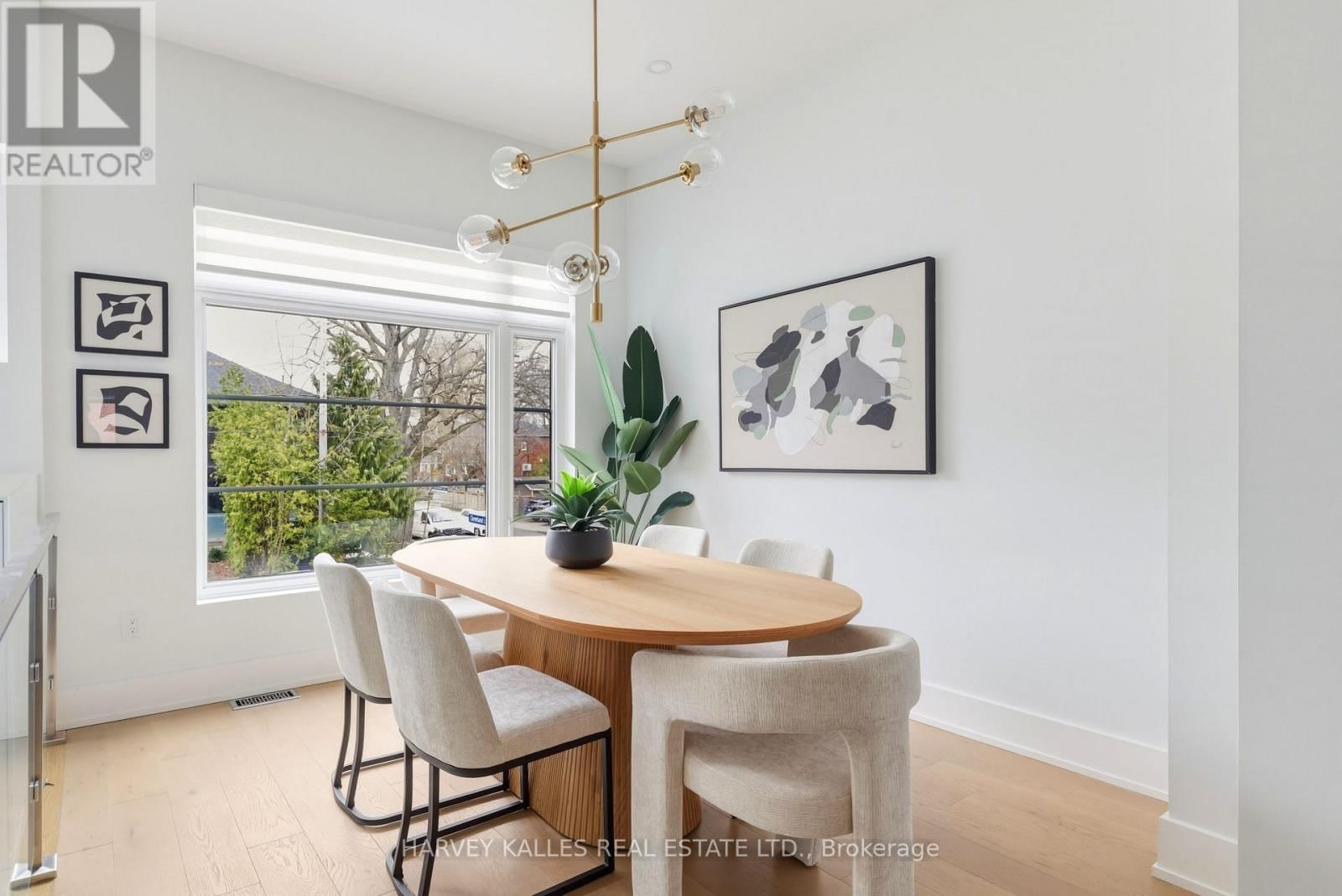 599 SOUDAN AVENUE Image 5