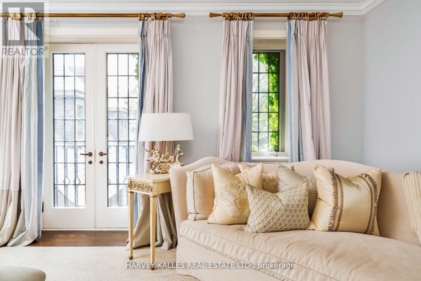 175 TEDDINGTON PARK AVENUE Image 14