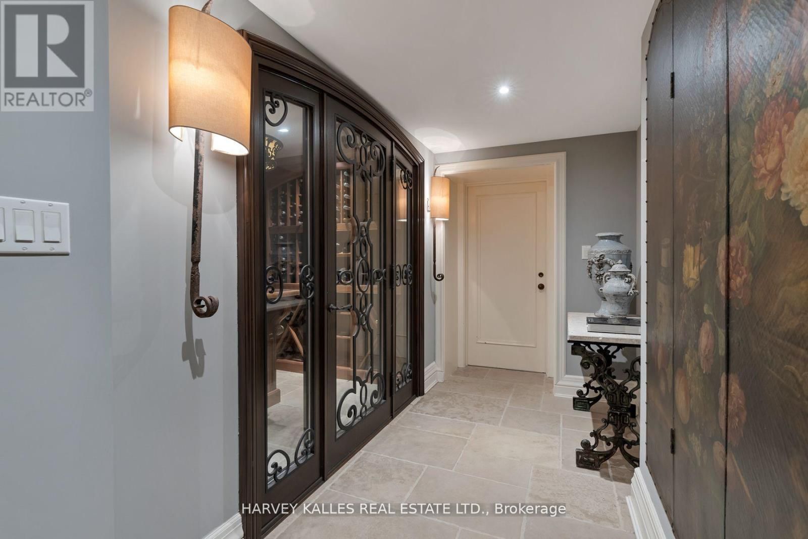 175 TEDDINGTON PARK AVENUE Image 18