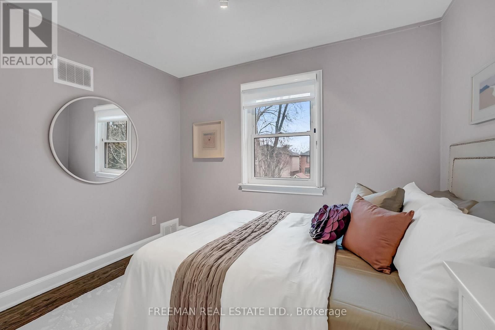 49 ROMNEY ROAD Image 26