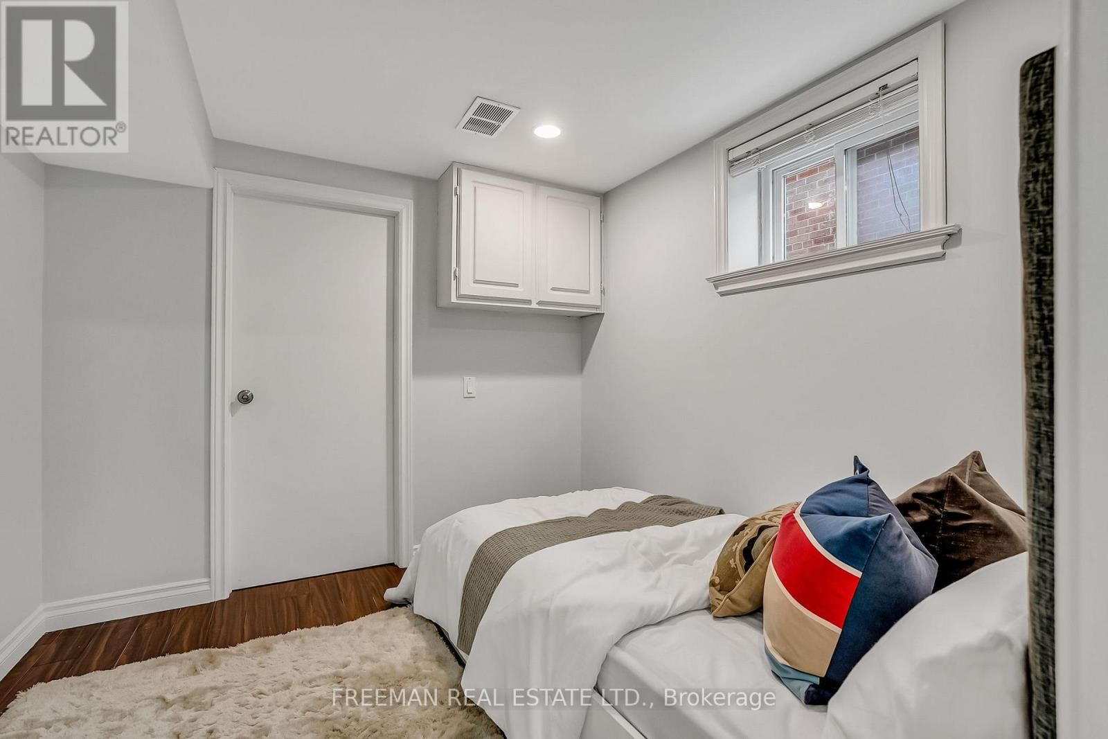 49 ROMNEY ROAD Image 35