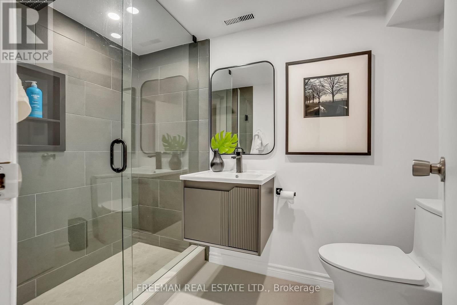 49 ROMNEY ROAD Image 36