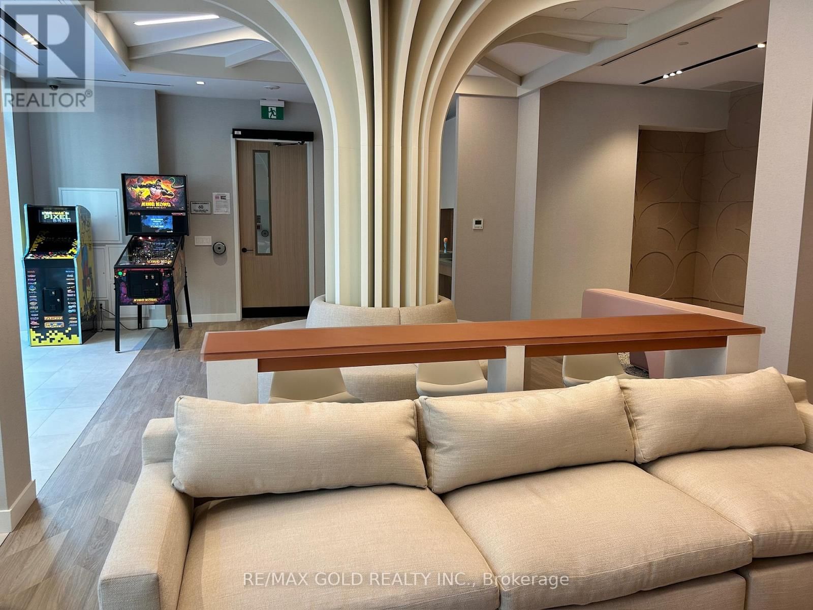 817 - 30 DREAMERS WAY Image 20