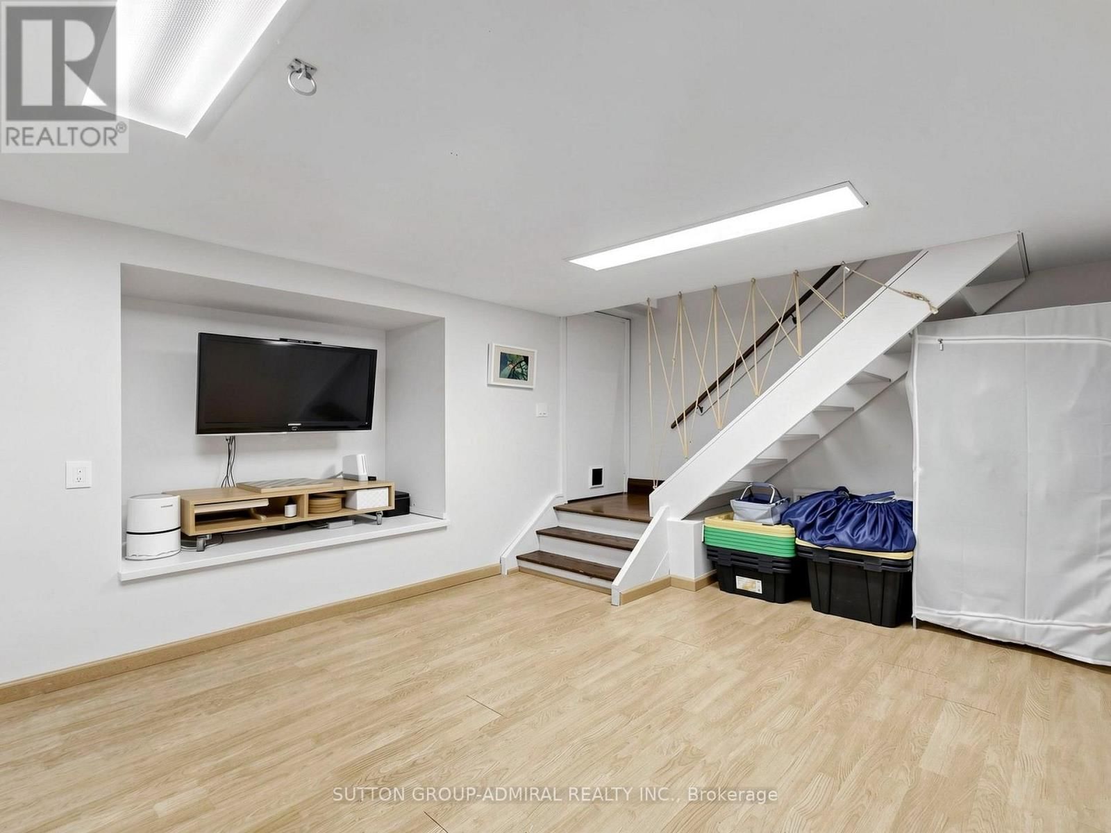 329 MELROSE AVENUE Image 28