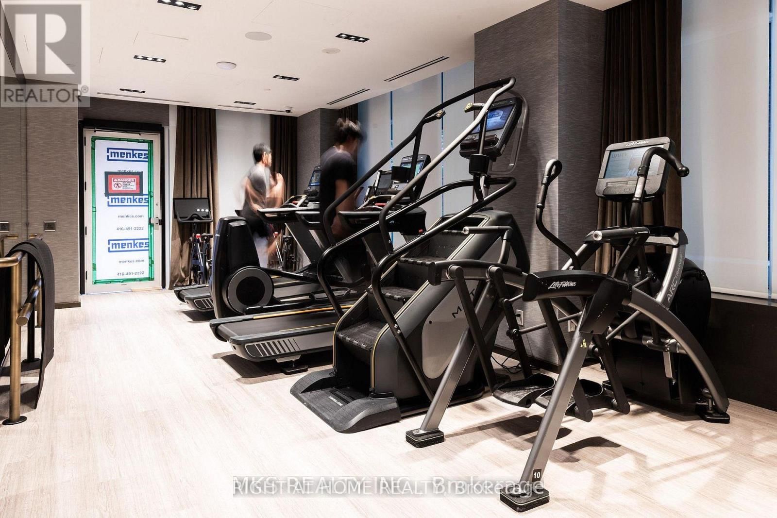 709 - 771 YONGE STREET Image 15