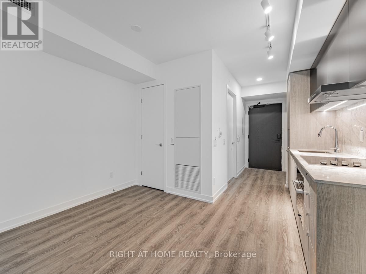 709 - 771 YONGE STREET Image 5