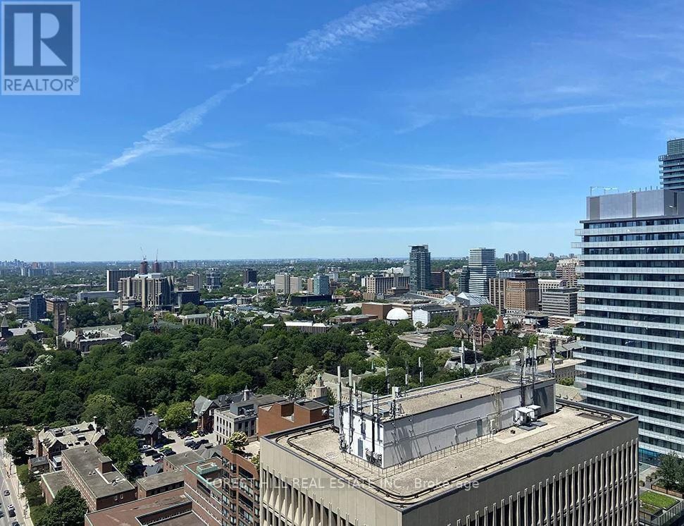 1205 - 925 BAY STREET Image 33