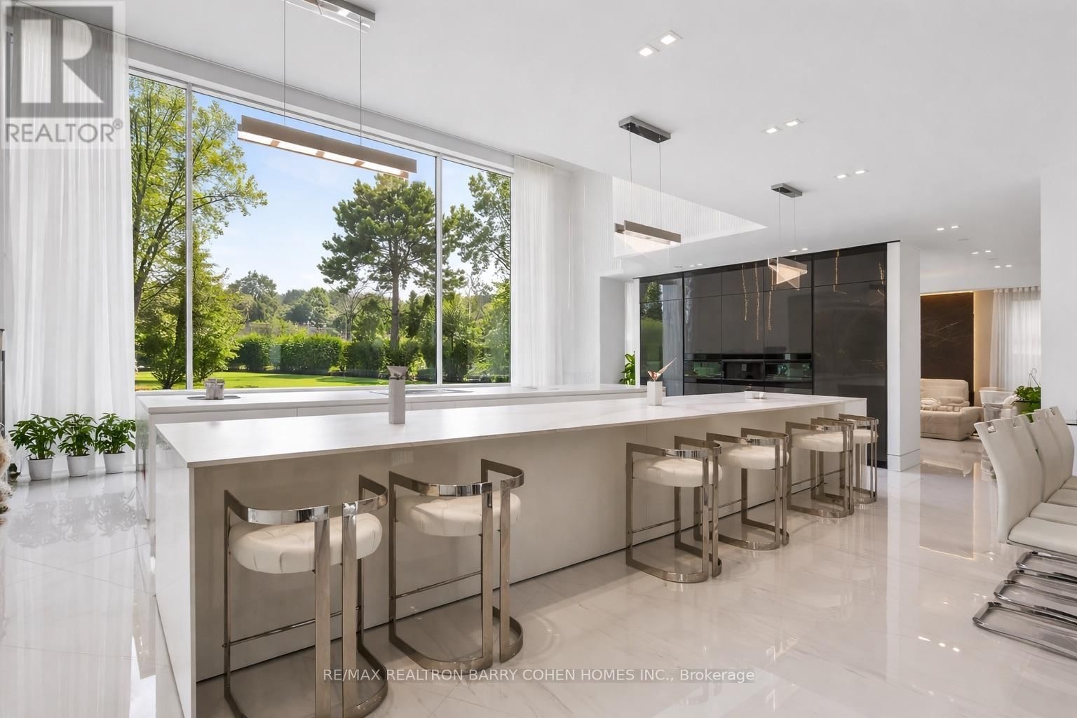 8 CADMUS ROAD Image 10