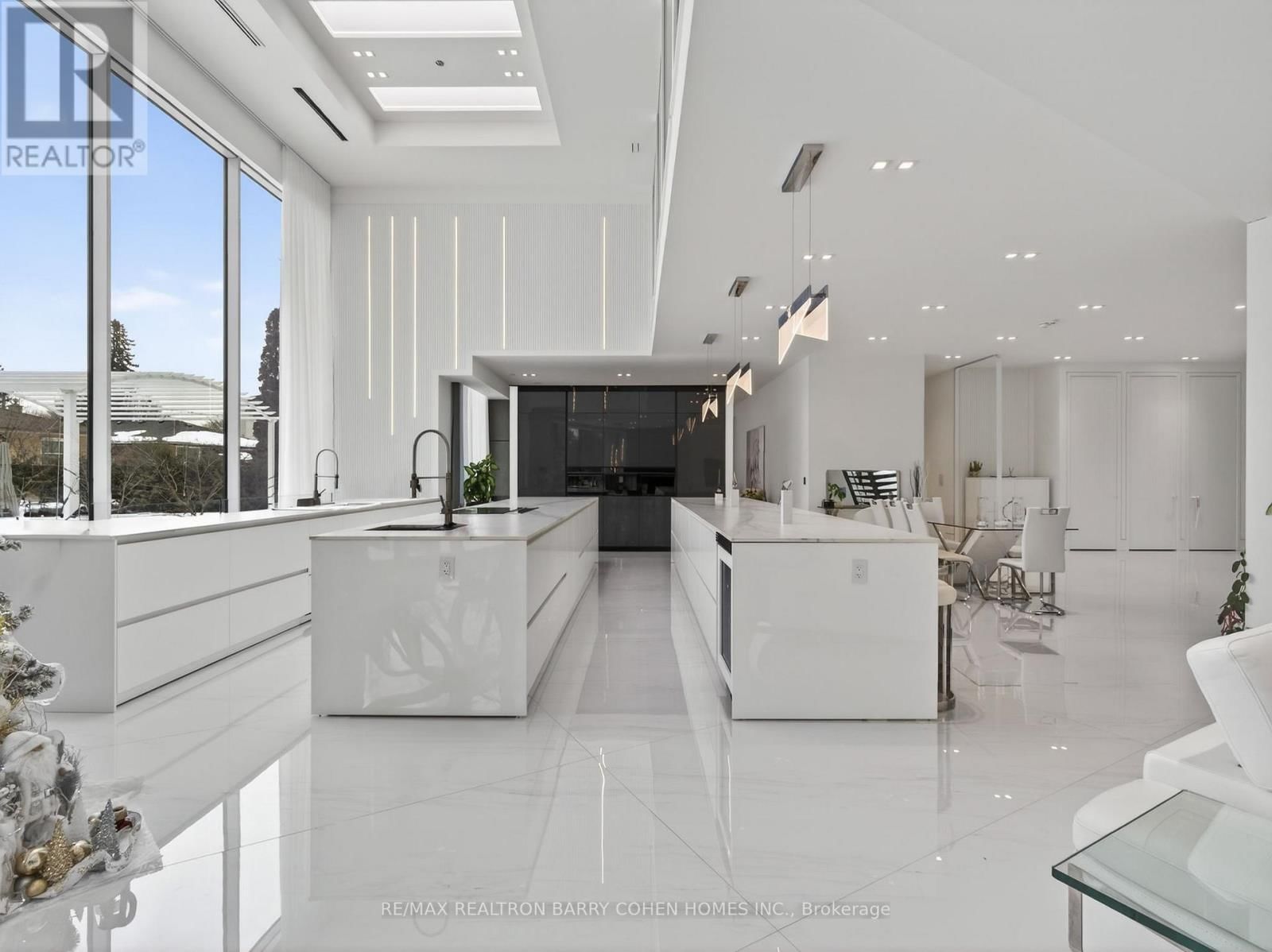 8 CADMUS ROAD Image 11