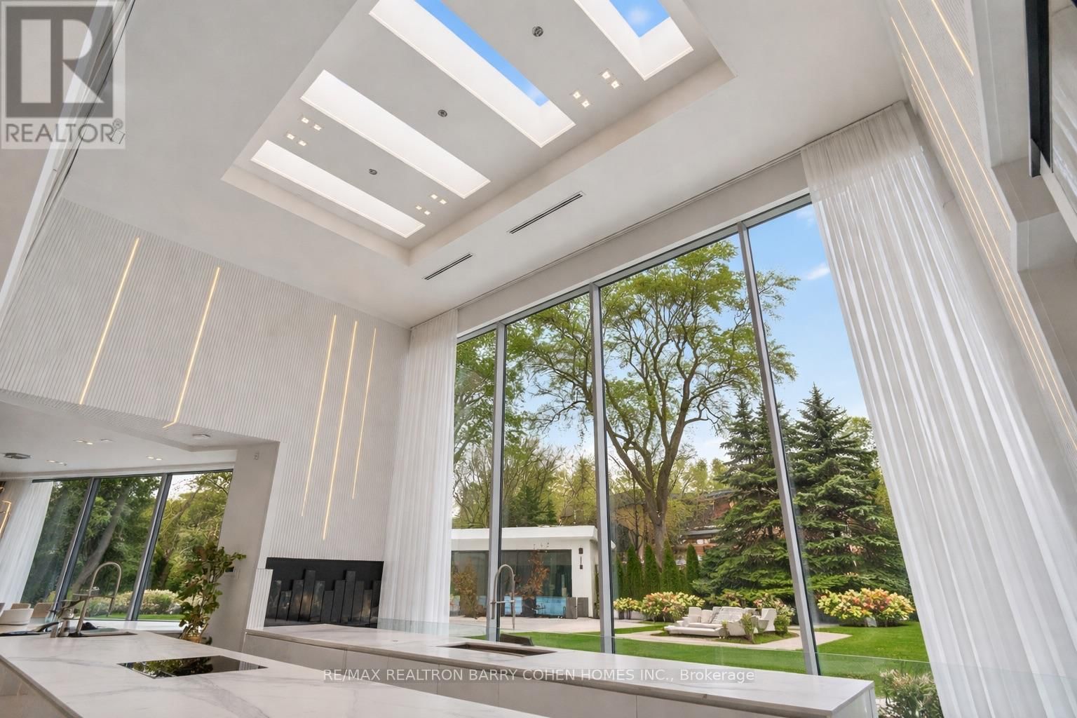 8 CADMUS ROAD Image 12