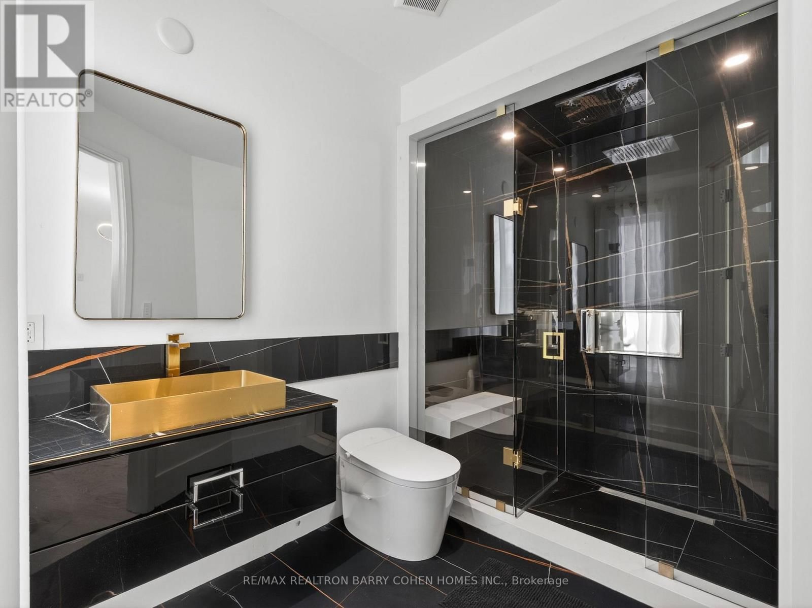 8 CADMUS ROAD Image 22