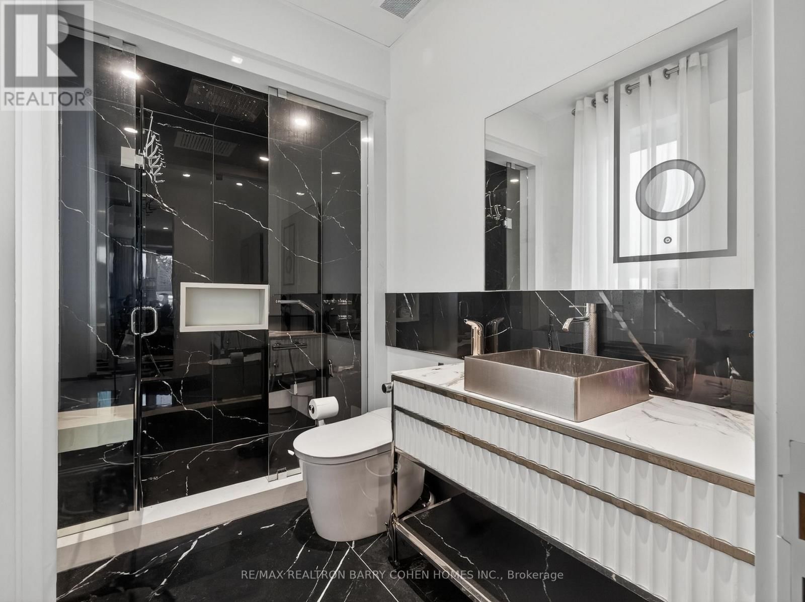 8 CADMUS ROAD Image 24