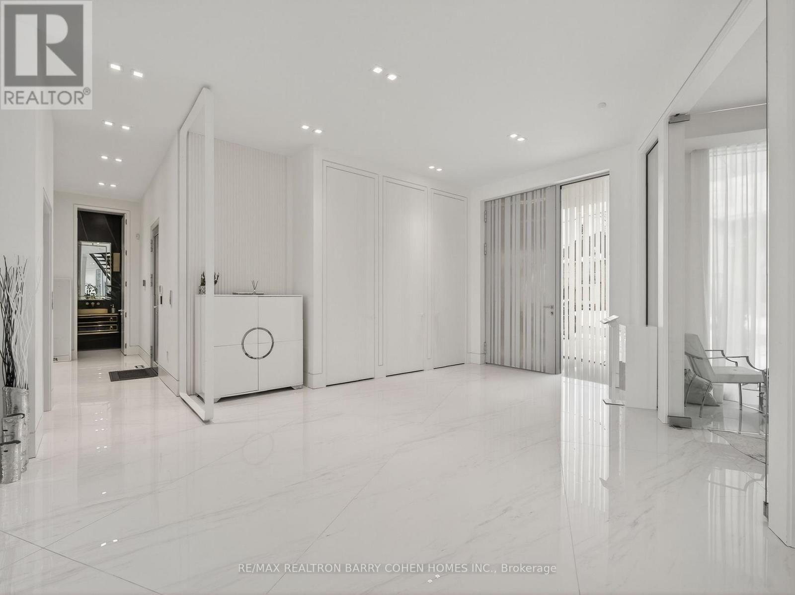 8 CADMUS ROAD Image 7