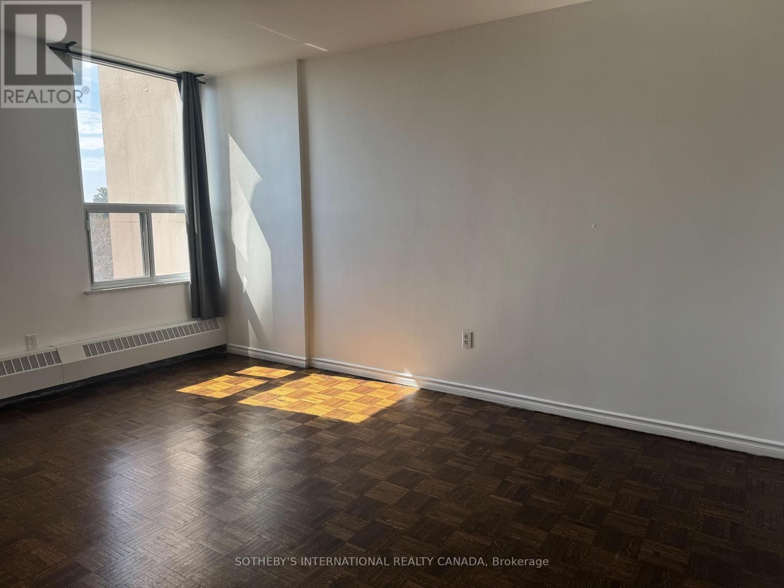 706 - 60 PAVANE LINK WAY Image 13