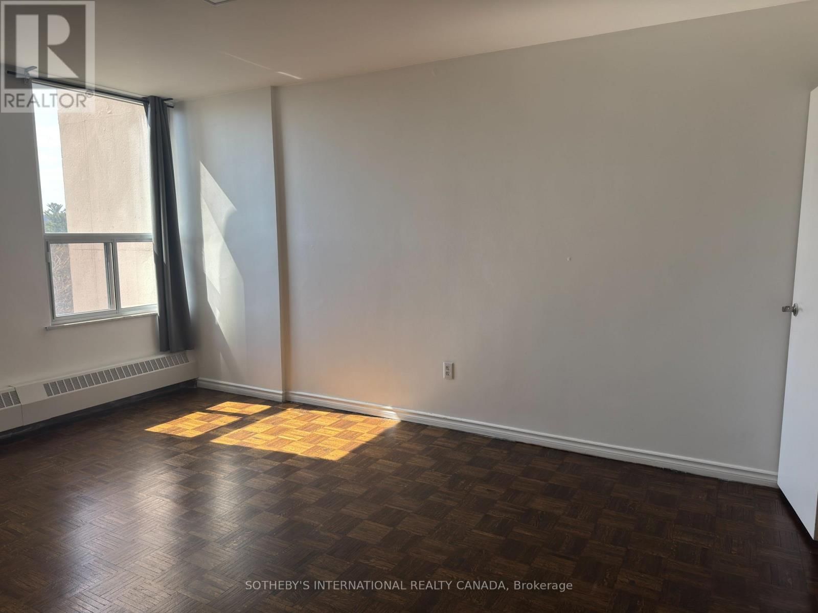 706 - 60 PAVANE LINK WAY Image 16