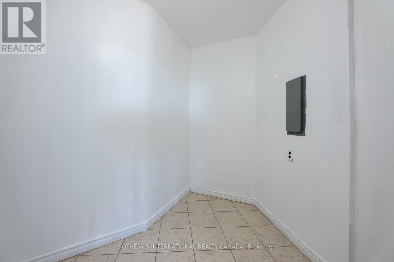 706 - 60 PAVANE LINK WAY Image 21