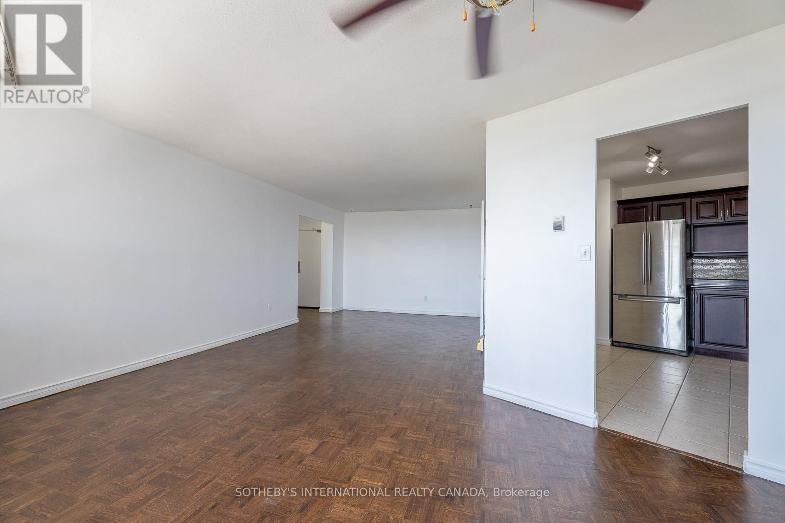 706 - 60 PAVANE LINK WAY Image 23