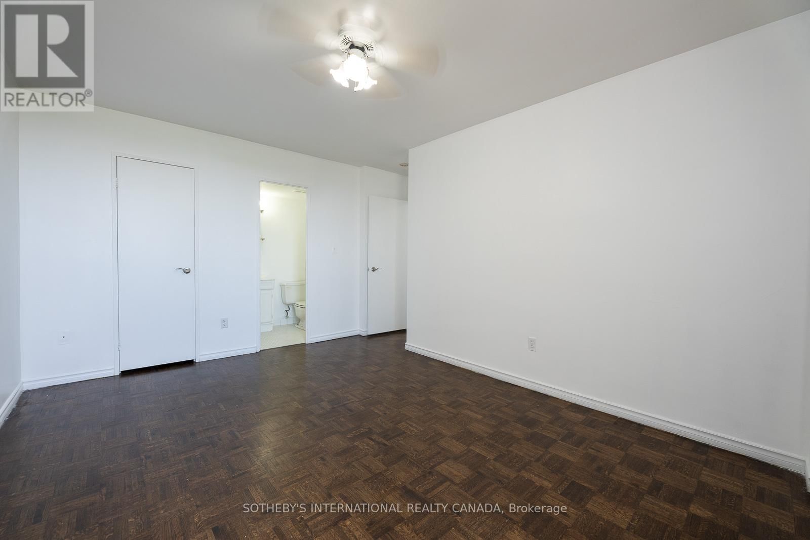 706 - 60 PAVANE LINK WAY Image 24