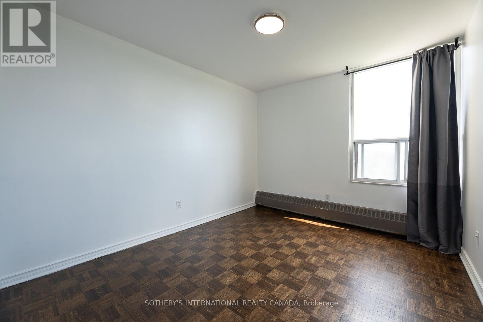 706 - 60 PAVANE LINK WAY Image 26