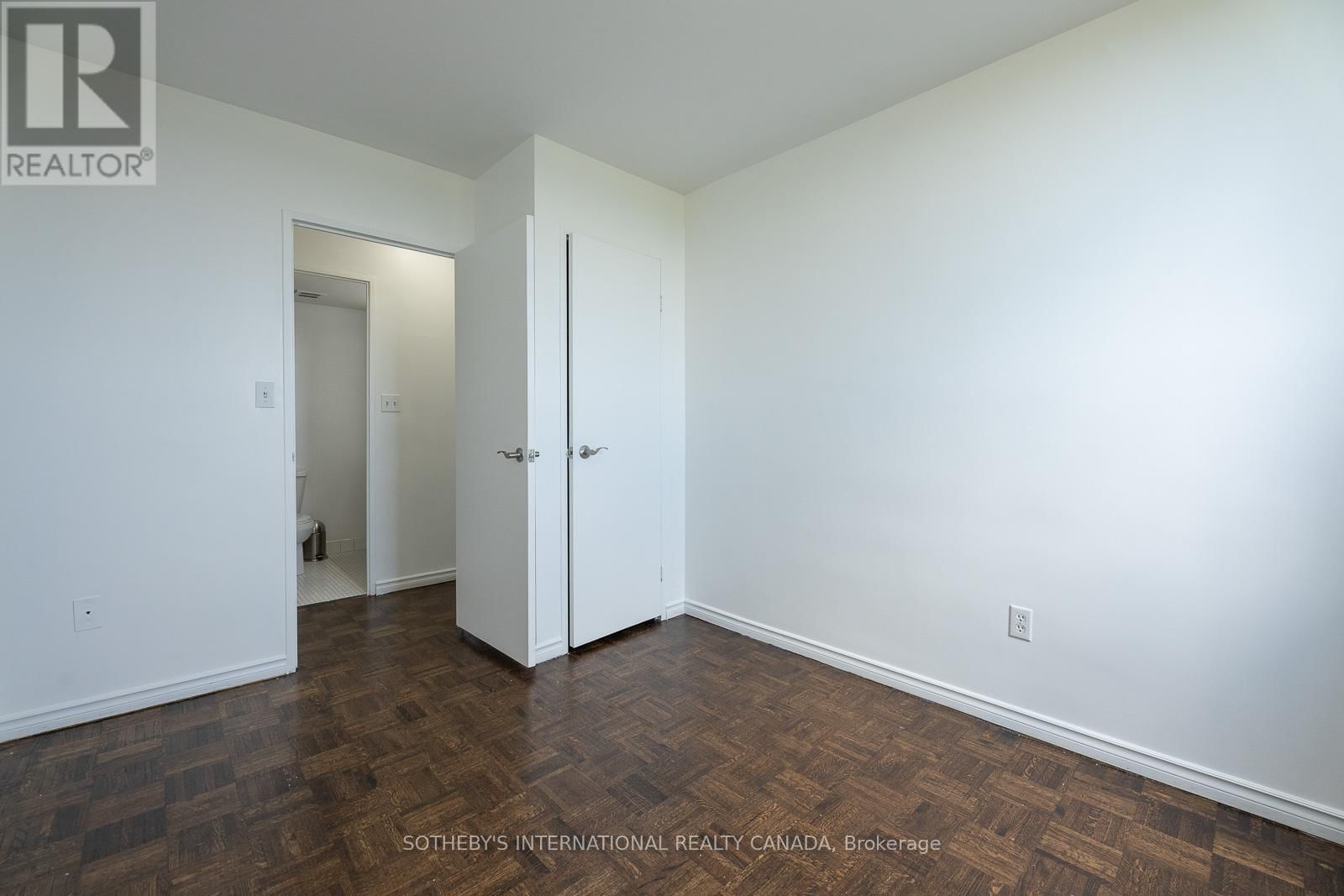 706 - 60 PAVANE LINK WAY Image 28