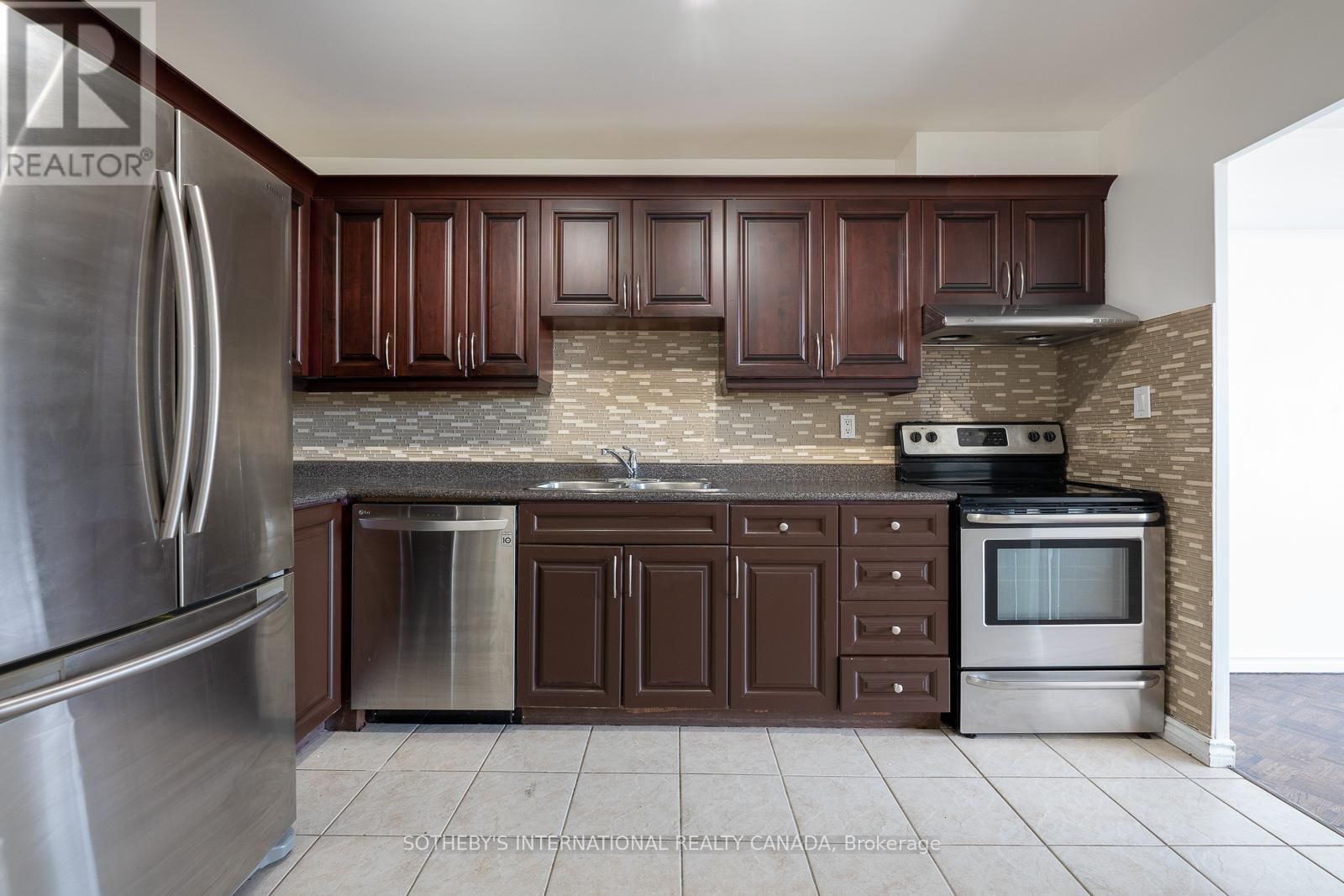 706 - 60 PAVANE LINK WAY Image 3