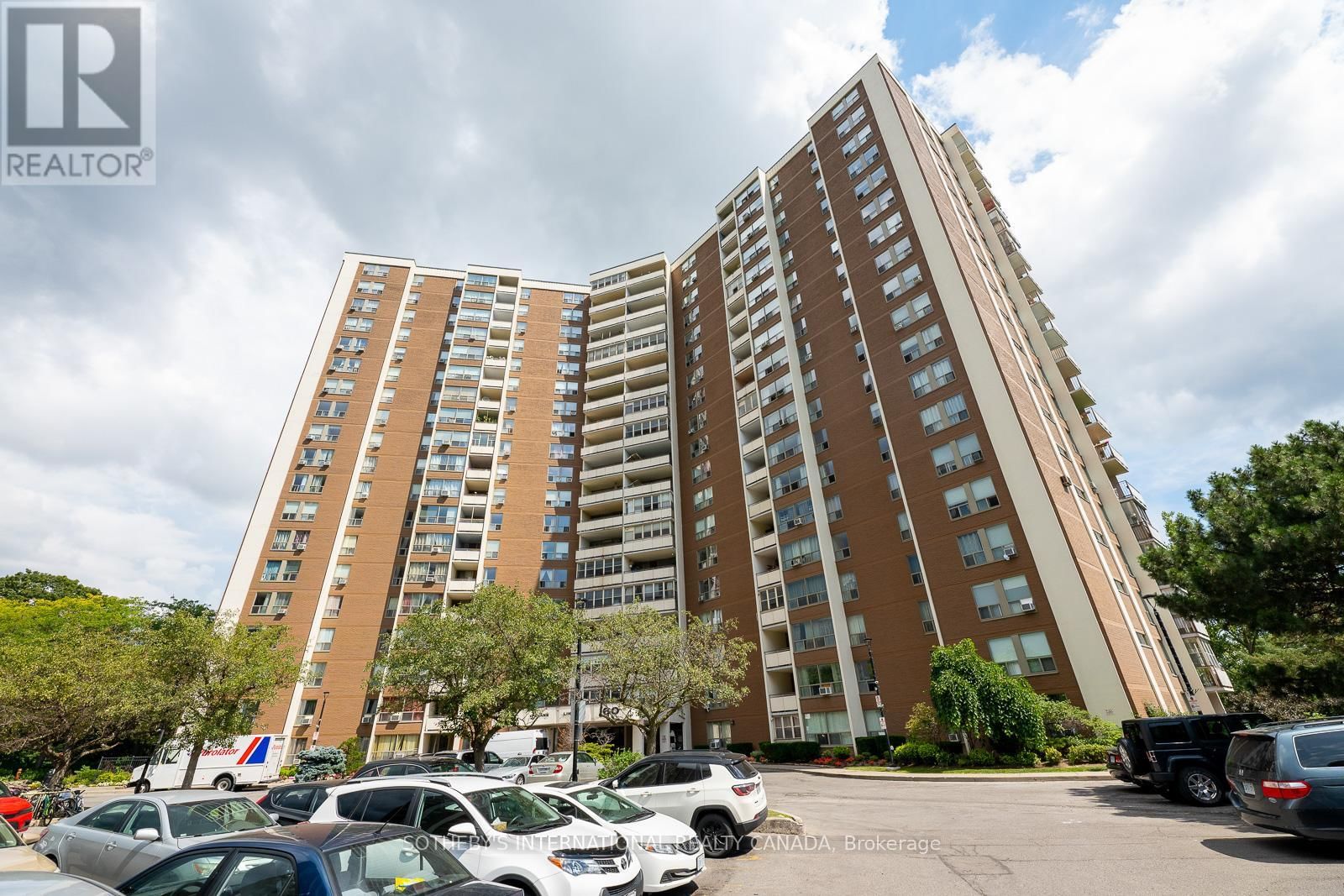 706 - 60 PAVANE LINK WAY Image 32