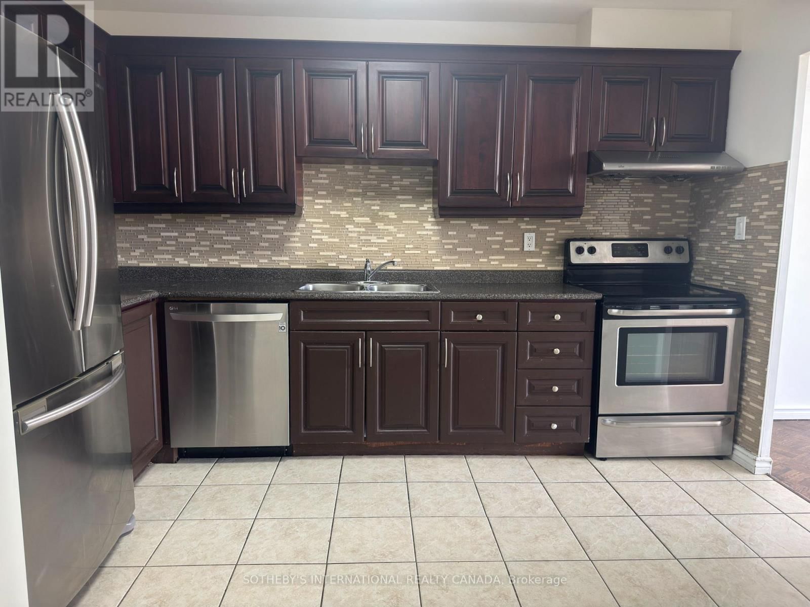 706 - 60 PAVANE LINK WAY Image 4