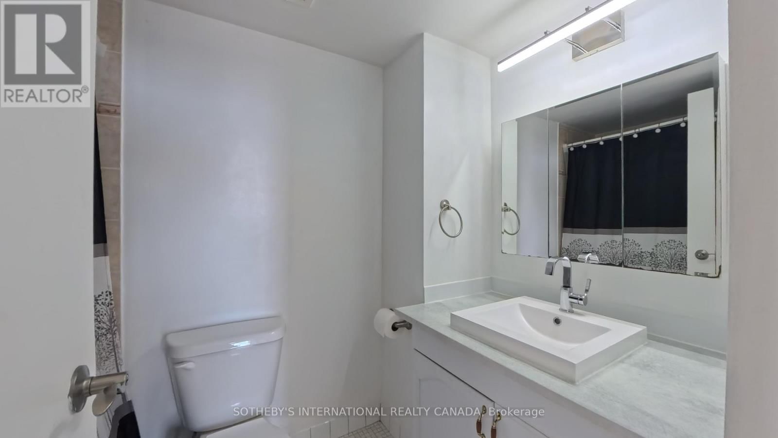 706 - 60 PAVANE LINK WAY Image 8