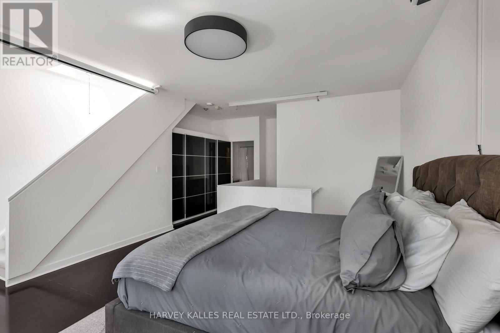 Ph29 - 500 RICHMOND STREET WEST Image 29