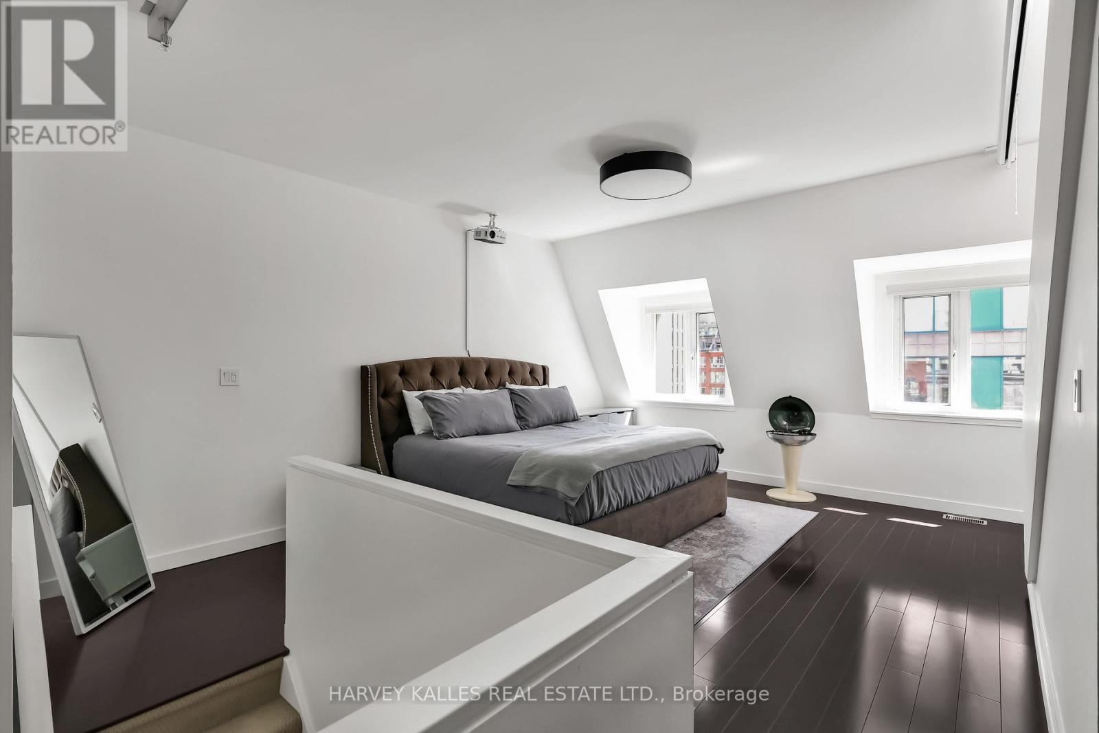 Ph29 - 500 RICHMOND STREET WEST Image 30