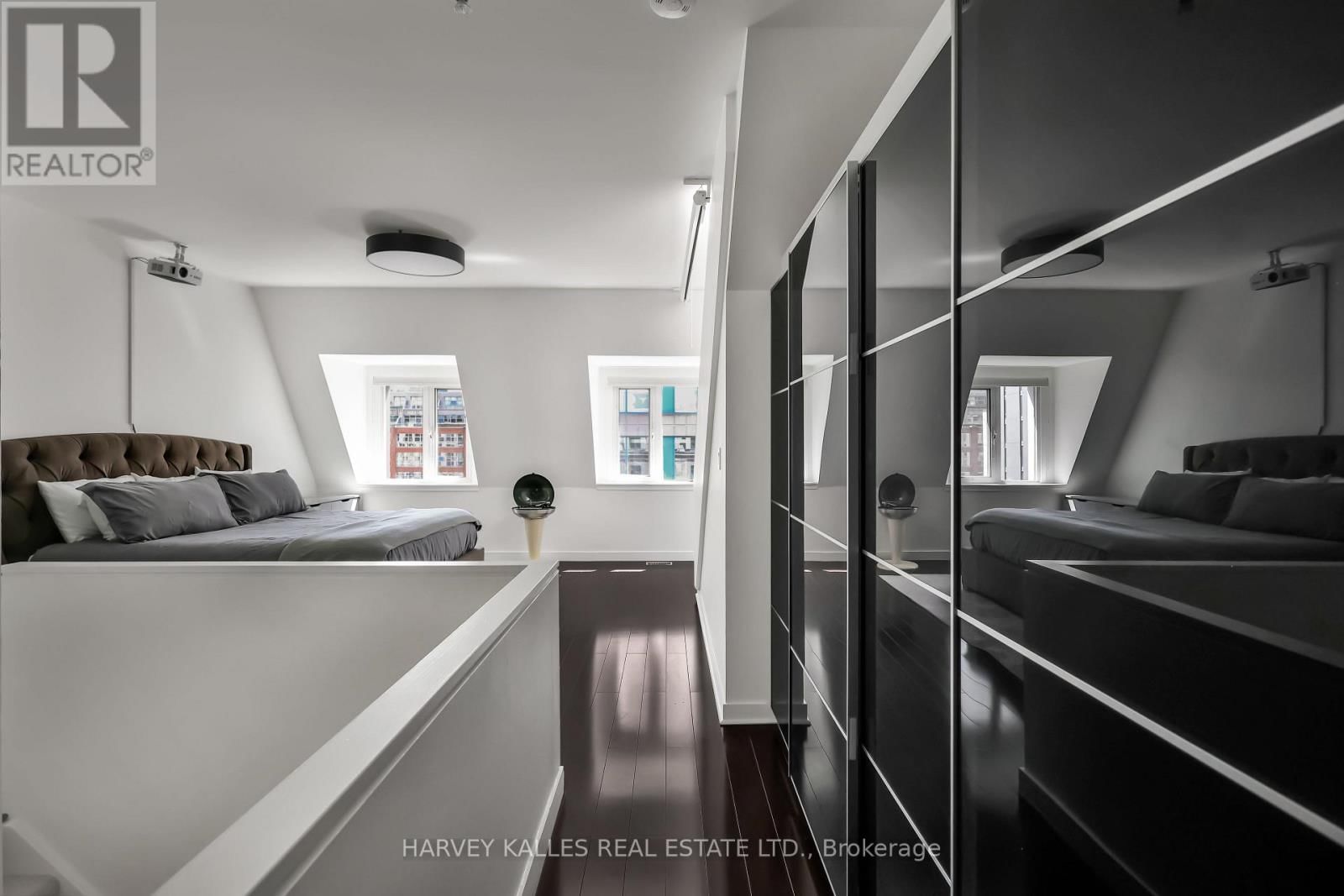 Ph29 - 500 RICHMOND STREET WEST Image 31