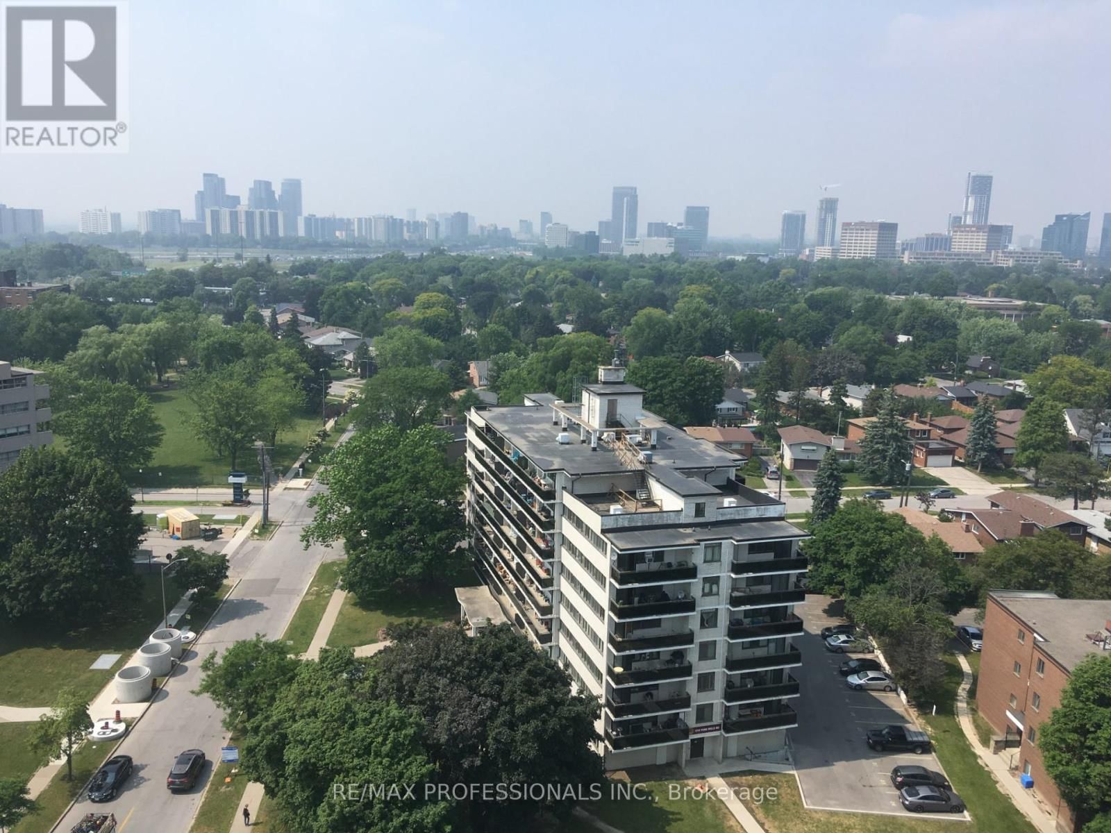 1505 - 10 DEERLICK COURT Image 12