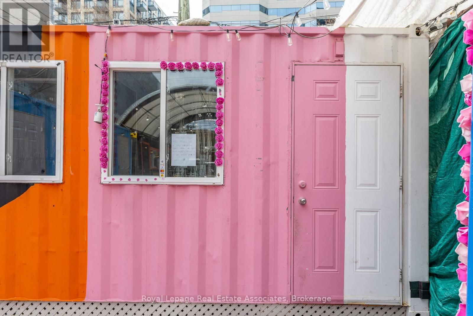 617 QUEEN STREET WEST Image 16